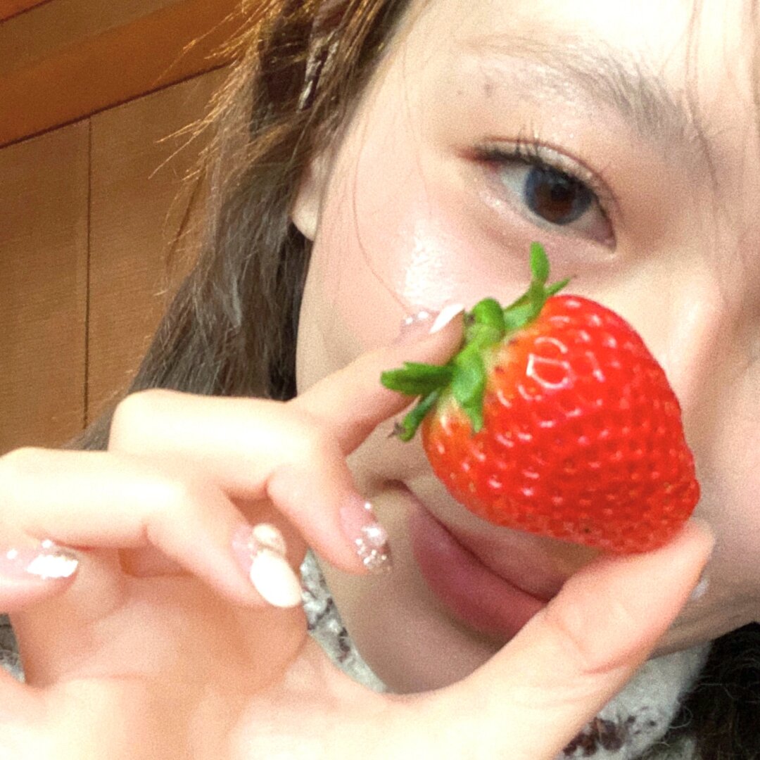 《网红夫妻被曝早已离婚，仍合体直播捞金》配图